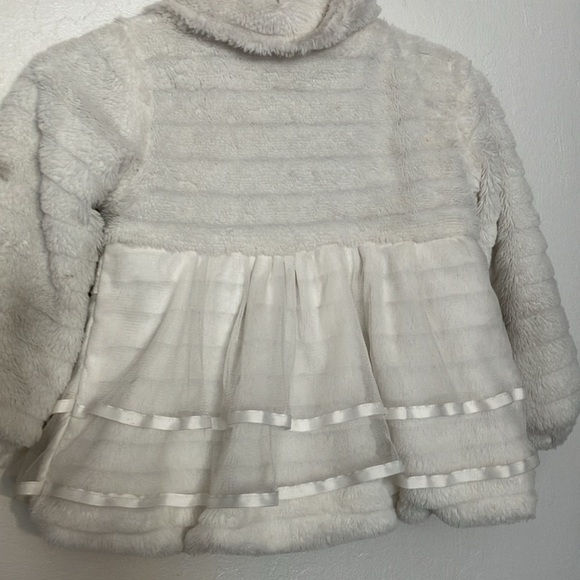 Purad Girl faux fur flouncy coat with tiered  mesh ruffles and lace 2T - Picture 5 of 11